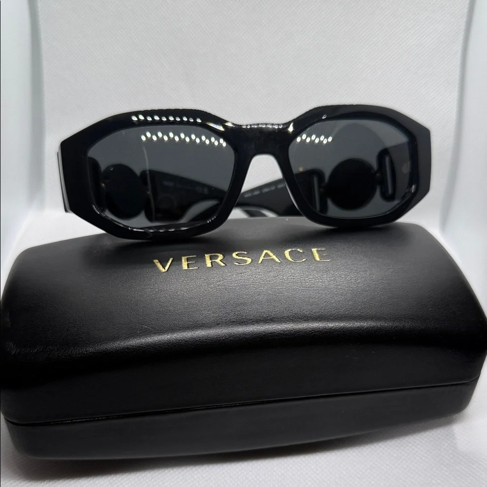 Versace Black Sunglasses Unisex